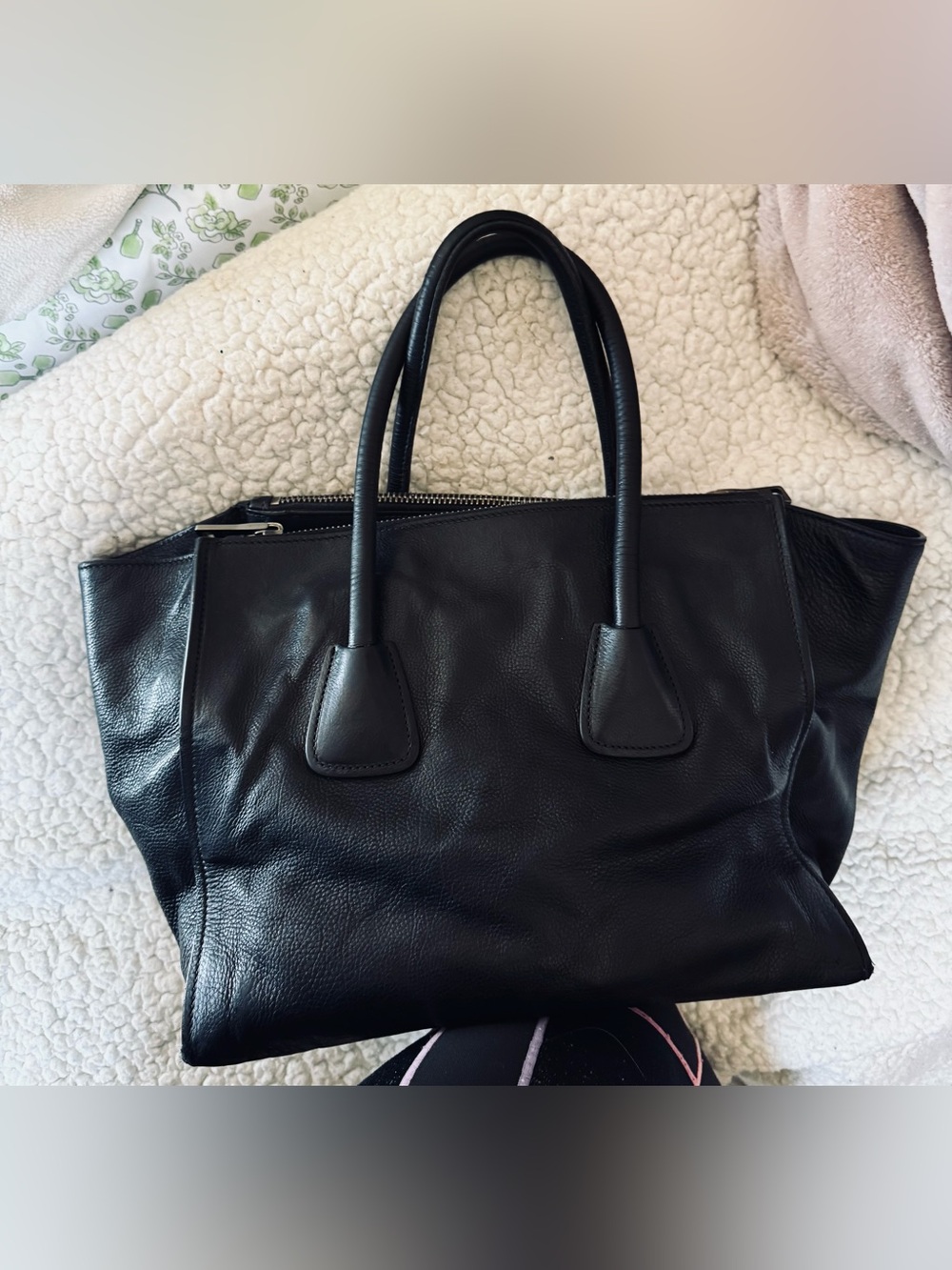 Prada AUTHENTIC Glacé Calf Twin Pocket Black Leather 2-Way Tote Bag - Picture 5 of 16